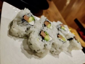 Philadelphia roll...i loved it, the seaweed, the sour cream 🥵🥵🥵🥵 at Shizen Vegan Sushi Bar in San Francisco