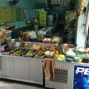 Vegetarian buffet at the vegetarian restaurant on Pradiphat at Jay Vegetarian Restaurant in Bangkok