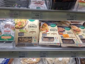 Vegan nuggets etc at Naturalia in Metz