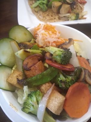 Vermicelli with tofu and vegetables (veganized) at Clay Pot in Waco