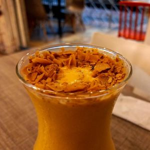 Malteada de maracuyá (Vegan) 🧡🌱 at Frutos del Sol in Cali