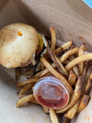 Jamaican tofu burger  at Quickie Too in Tacoma
