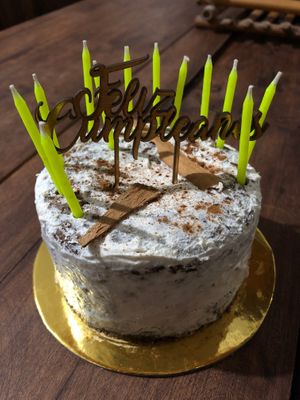 Torta de canela y manzana / Cinnamon and apple cake at Vegan Bambú in Bogota