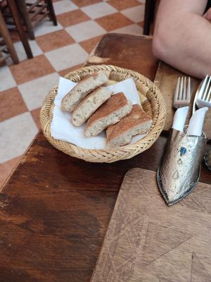 Free bread at Marrakech Henna Art Cafe in Marrakech
