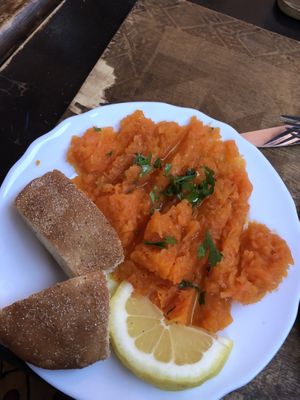 tirshi  at Marrakech Henna Art Cafe in Marrakech