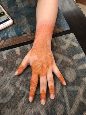 Example of vegan henna at Marrakech Henna Art Cafe in Marrakech