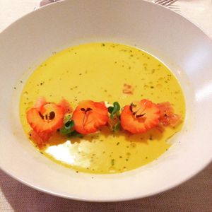 Coconut soup at Mantra Raw in Milan