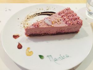 strawberry cheesecake  at Mantra Raw in Milan