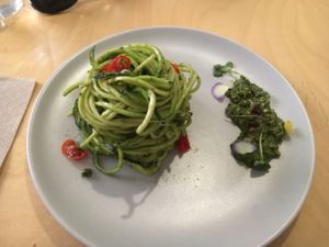 zucchini noodles with pesto at Mantra Raw in Milan