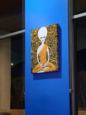 Aliens at Vegan Galaxy in Huntington Beach