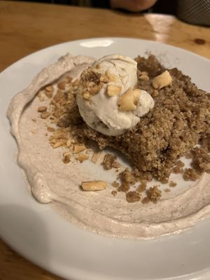 Crumble de manzana at VEGA - Luna in Madrid