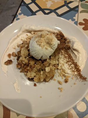 Apple Crumble at VEGA - Luna in Madrid