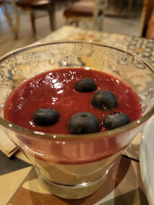 Yuzu panacotta with berries at VEGA - Luna in Madrid