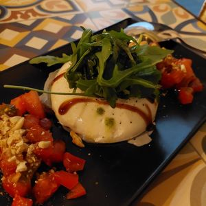 Burrata at VEGA - Luna in Madrid