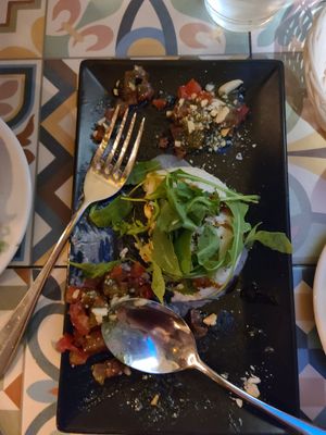 Burrata appetizer at VEGA - Luna in Madrid