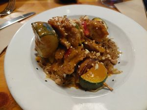 Main / Heura pb chickn skewers at VEGA - Luna in Madrid