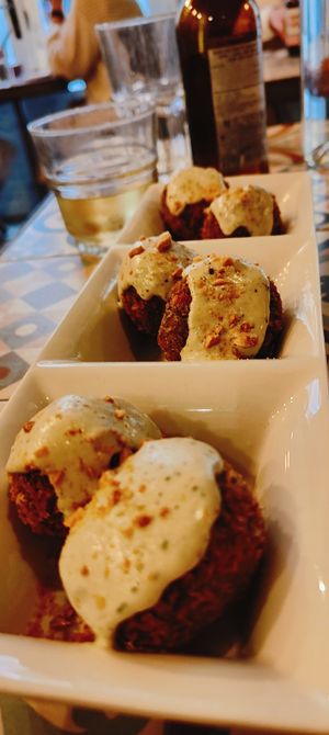 Croquetas de espinacas at VEGA - Luna in Madrid
