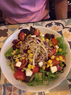 Rice and vegan cheese salad at VEGA - Luna in Madrid