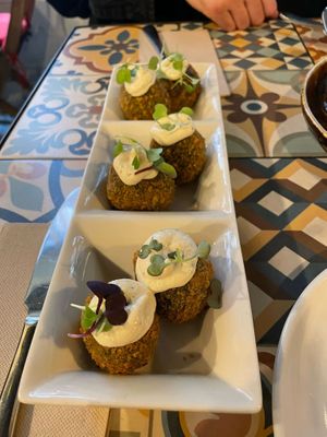 Croquettes (spinach an parmesan pesto vibe) with cashew mayo at VEGA - Luna in Madrid