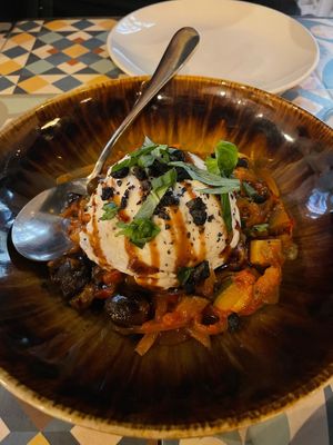 Vegan burratta salad at VEGA - Luna in Madrid