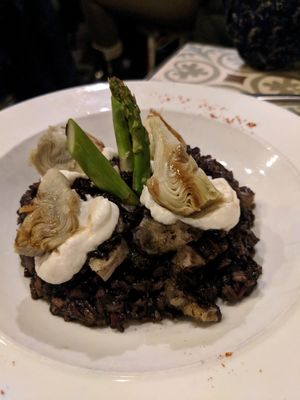black rice with "squid" at VEGA - Luna in Madrid
