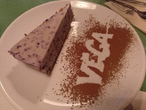 raw strawberry pie at VEGA - Luna in Madrid