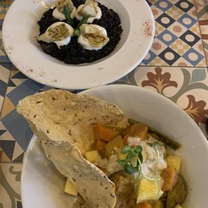 Black rice and Korma curry at VEGA - Luna in Madrid