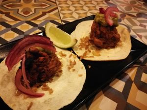 Jackfruit tacos at VEGA - Luna in Madrid