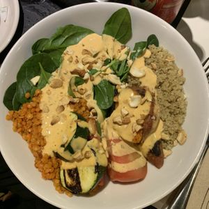 Thai bowl at VEGA - Luna in Madrid