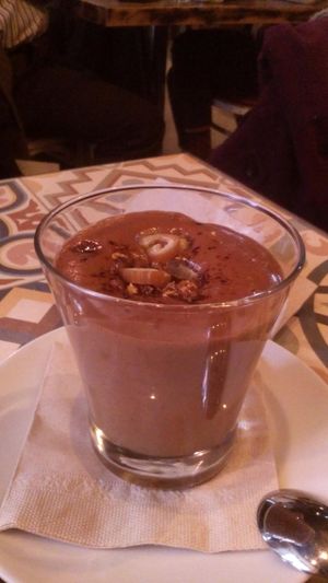 Mousse de chocolate con dátiles at VEGA - Luna in Madrid