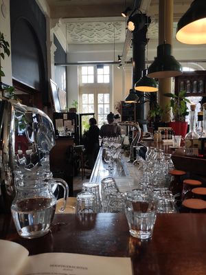 The bar at Hagedis in The Hague