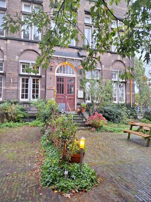  at Hagedis in The Hague