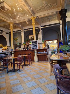  at Hagedis in The Hague