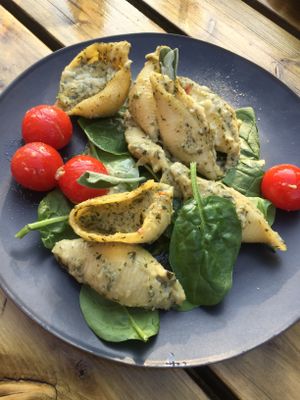 Stuffed pasta shells at Hagedis in The Hague