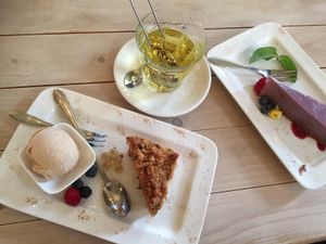 Sweets ❤️ at Hagedis in The Hague