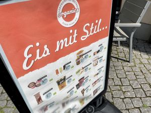 ice cream at organics - Naturkost am Dom in Erfurt