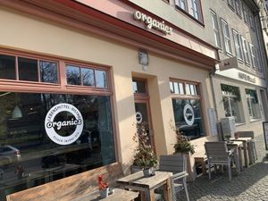 outside at organics - Naturkost am Dom in Erfurt