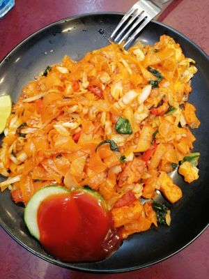 Char kway tiow at Gopal's Vegetarian Restaurant in Central Singapore