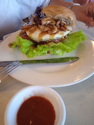 Hamburguesa at Govinda's - Parque Berrio in Medellin