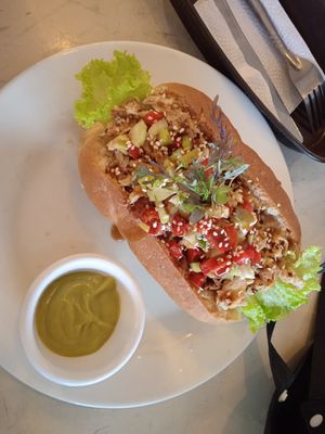 Hot dog at Govinda's - Parque Berrio in Medellin