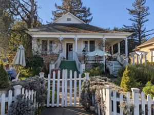 Front of the establishment (Jan 2022) at Muir's Tea Room in Sebastopol