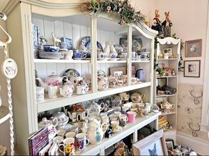 Tea cups at Muir's Tea Room in Sebastopol