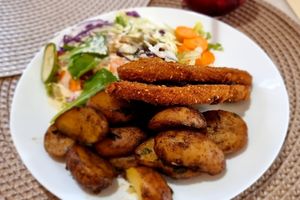 Fried seitan plate at Edeni Vegan in Budapest