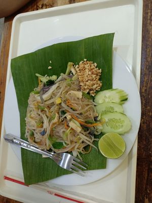 Pad thai at Soul Organics in Koh Phangan