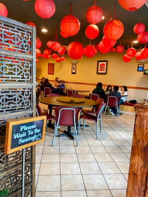 Peek into dining room at Teapot Vegetarian House in Redmond
