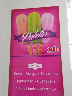 fruit popsicles!

these are the water base ones, 100% fruit in it!

(vegans, remember to ask for the water base popsicles instead of the yoghurt)

mango
blackberry
tamarind
soursop
pineapple
lemon
maracuya at Delit in Merida