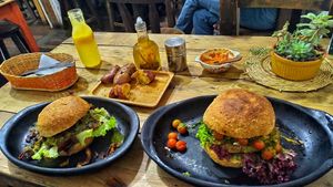 Kinsgton y Congo. El pesto es delicioso. at Nativa in Bogota