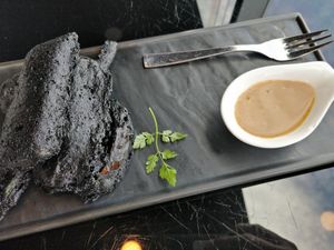 charcoal coated tempura platter at Joie Restaurant in Central Singapore