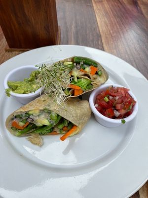 I ordered burrito and as you may see on photo it has nothing to see with burrito from the comment below :(
They just put the steamed vegetables and added cheese (not vegan) 🤷 at Lola Valentina in Isla Mujeres