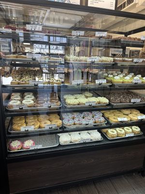 Flavors left around 1pm on a Wednesday  at Beechwood Doughnuts in St Catharines